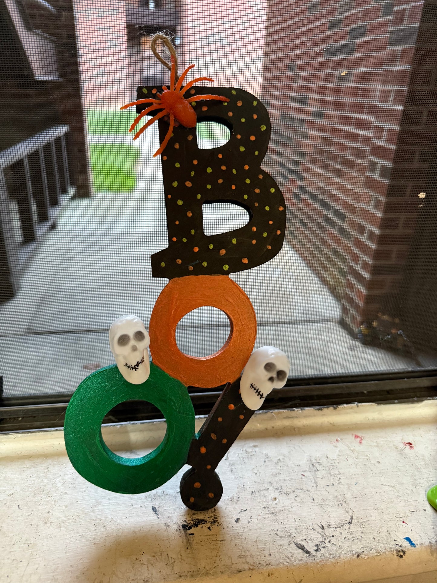 BOO sign 👻