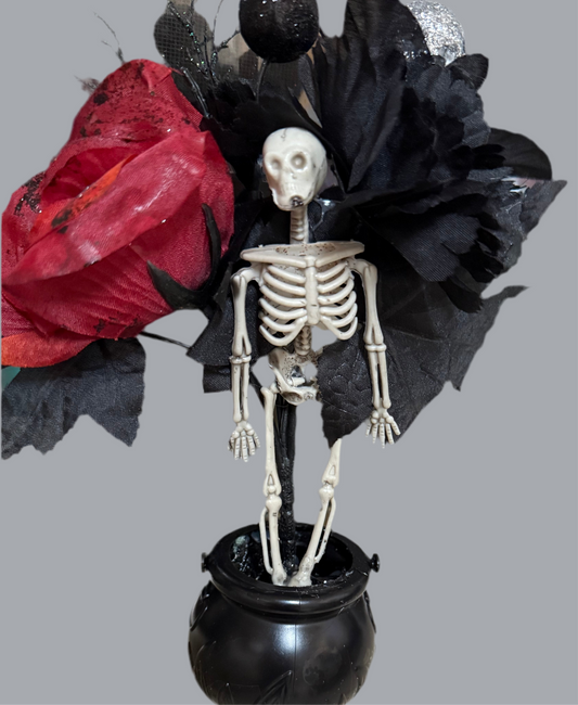 Skeleton & roses 🥀